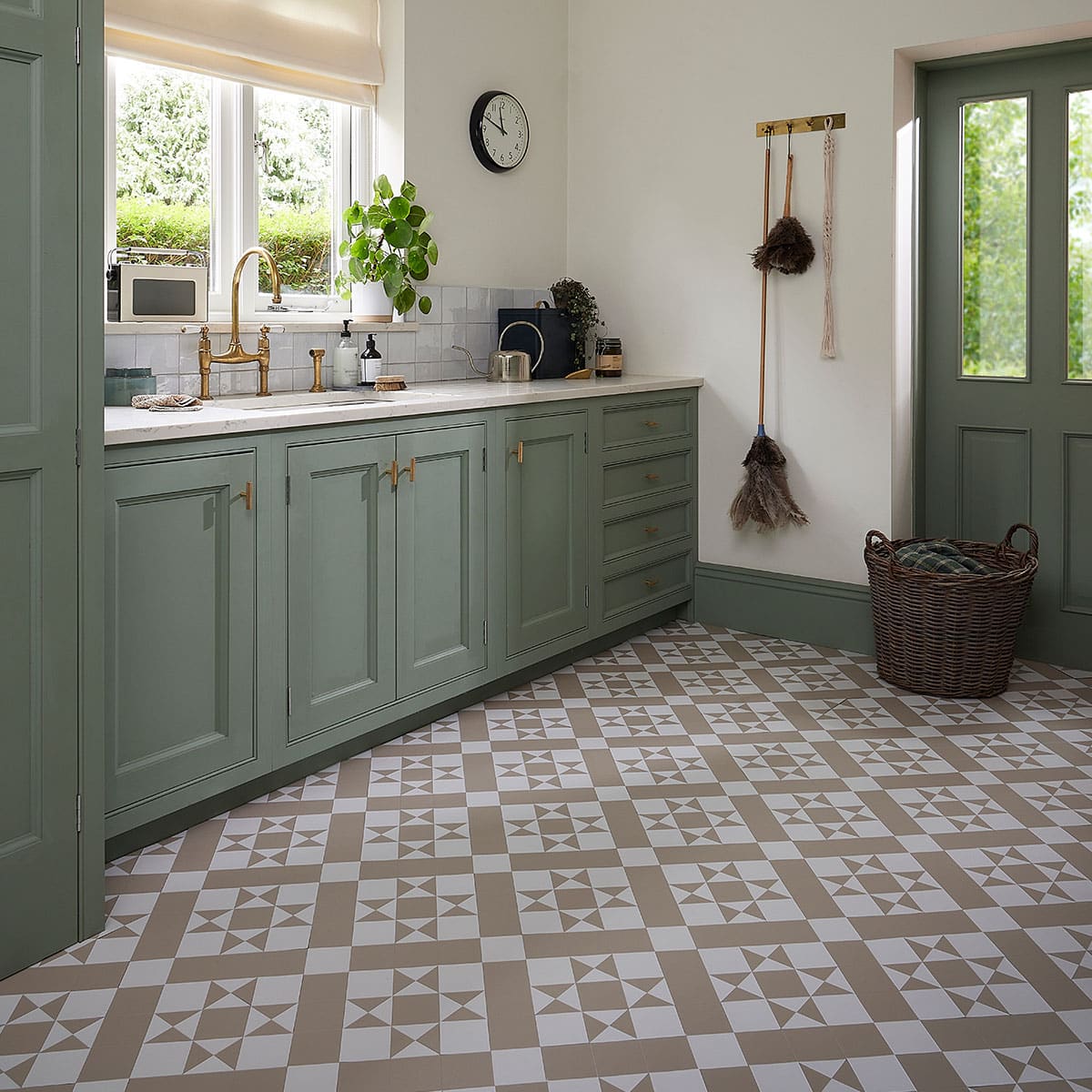Burford Beige & White | Victorian Effect Tile | J2 Flooring