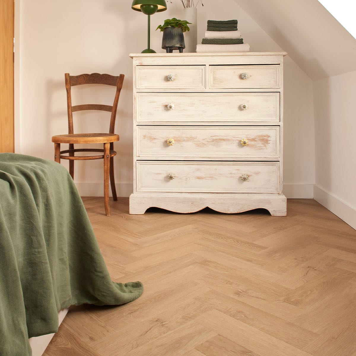 iConic Herringbone | IC87-416-001 | J2 Flooring