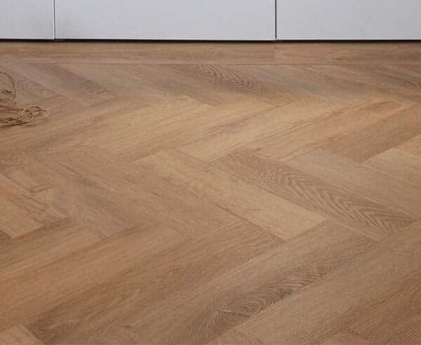 iconic herringbone Sherwood | LVT Flooring | J2 Flooring 001